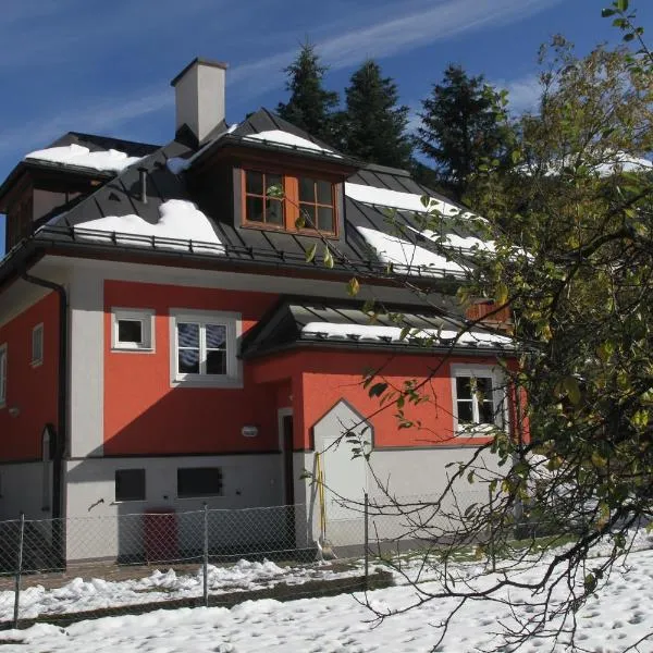 Villa Schnuck - das rote Ferienhaus, hotel v Bad Gasteinu