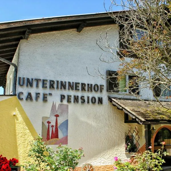 Panoramahotel Unterinnerhof, hotel v destinaci Auna di Sotto