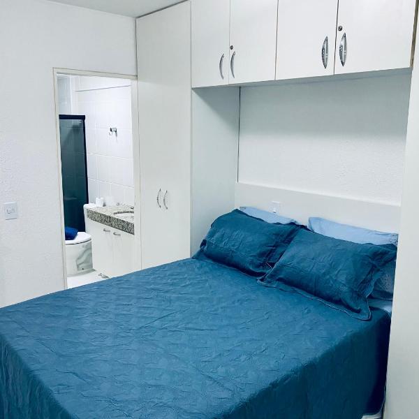 Quarto e sala com piscina próximo à praia - Foto 2