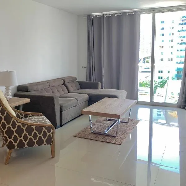 Miami Sunny Isles ocean reserve 704, hotel in Miami