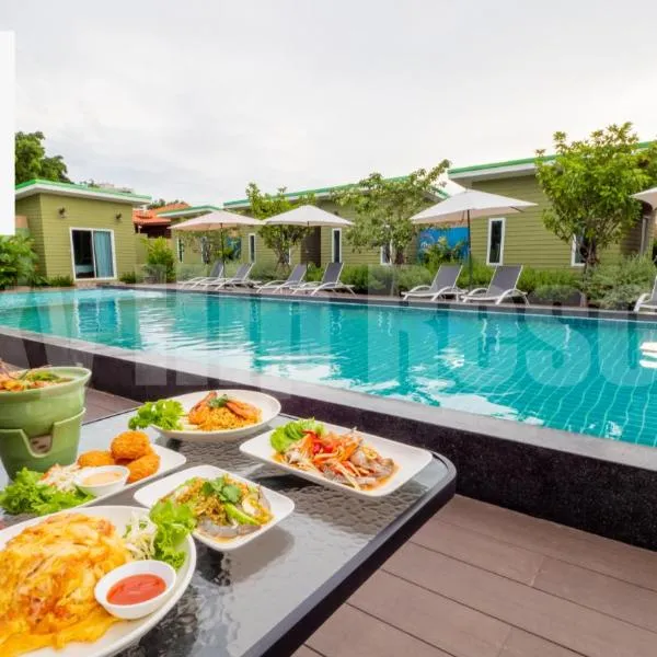 Sky Hip Resort - SHA Certified, hotel in Jomtien Beach