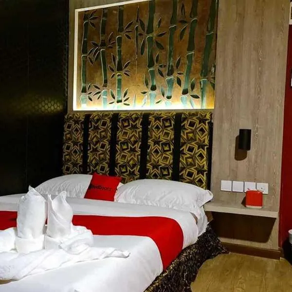 RedDoorz Plus near Nagoya Hill Batam 6, hotel v destinaci Bumiayu