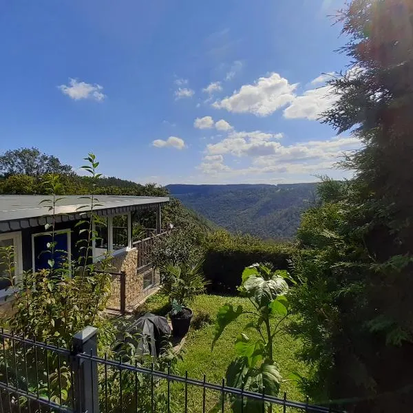 Bungalow Schwarzatalblick in Bad Blankenburg Ortsteil Böhlscheiben, hotel in Bad Blankenburg