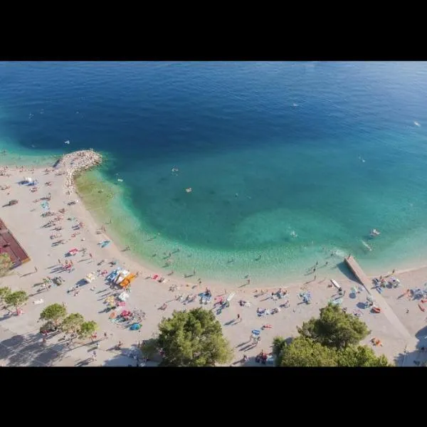 Old port, hotel in Baška Voda