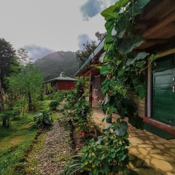 Zenoaks Homestay, hotel en Binsar