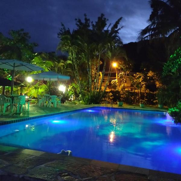Charmosa casa com churrasq na praia de Camburi