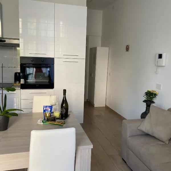 Le bougainvillea 2, hotel in Corbetta