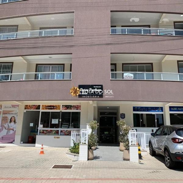 Apartamento em Bombas