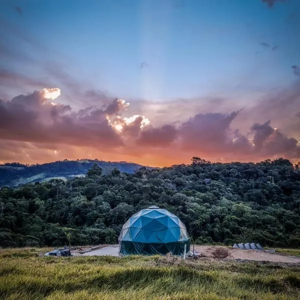 Domo da Cuesta - Glamping com vista para a montanha, hotell i Bofete