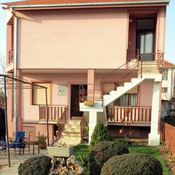 Villa Majda, hotel u gradu 'Peštani'