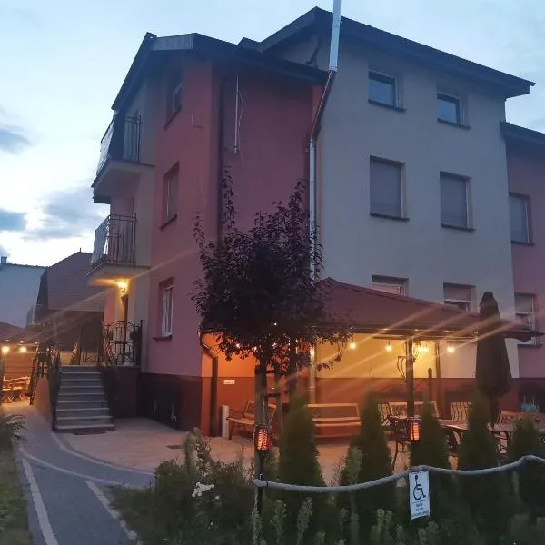 Willa Leszczynko, hotell i Leszno