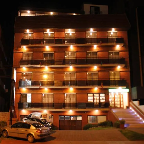 Apart Hotel Family: Las Colinas de Peralta Ramos'ta bir otel