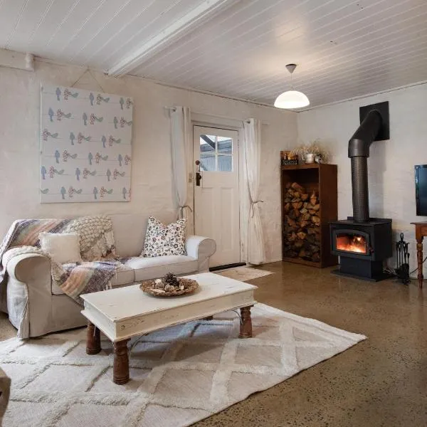 Edessa Lodge - 2 bedroom tranquil bush retreat, hotel in Glenlyon