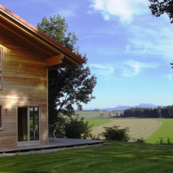 Ferienhaus Eller, hotel u gradu Traunwalchen