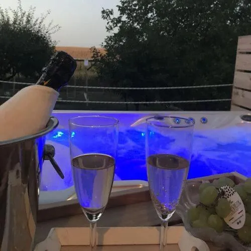 Homoki Wellness Üdülőház, hotel en Balatonakarattya
