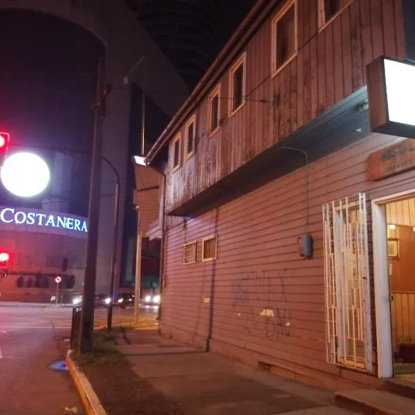 Hostal Copiapó Puerto Montt, hotel in Puerto Montt