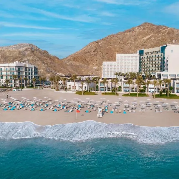 Address Beach Resort Fujairah, hotel in Al Aqah