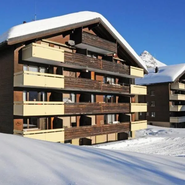 Studio Apartment Alpine Lodge (36m2) - Bettmeralp - Ski in/out - South facing, overlooking the Alps、ベットマーアルプのホテル