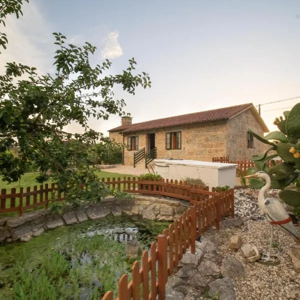 A Casa da Charca - Casa rural con jardín, hotel en Pontevedra