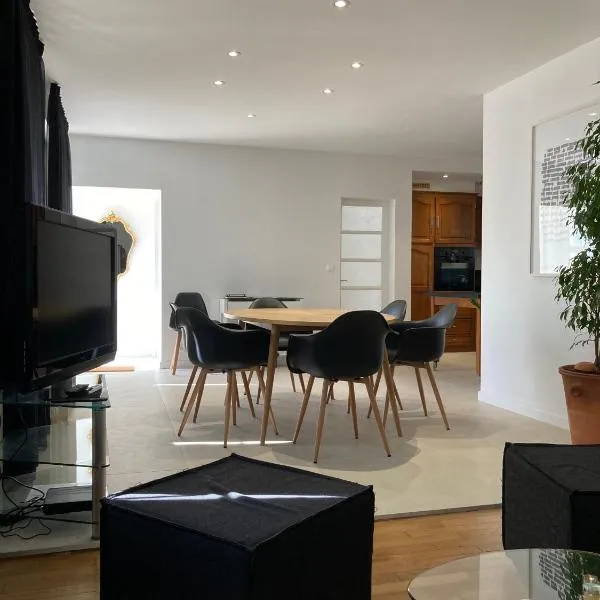CLOS DE LA BRIQUETERIE, hotel in Noyers-sur-Cher