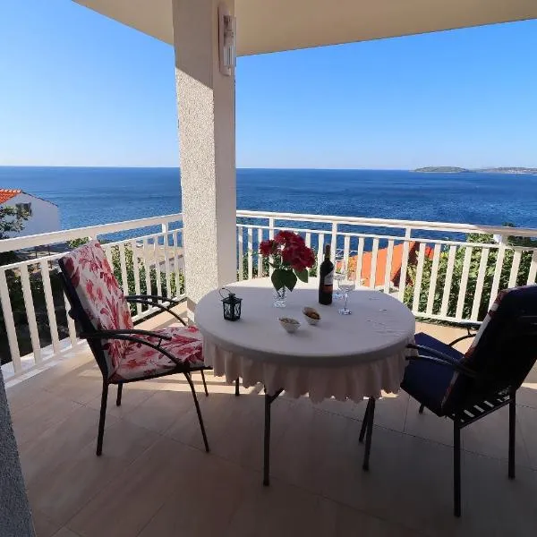 Seaside Apartments Hrkać, hotel v destinácii Orebić