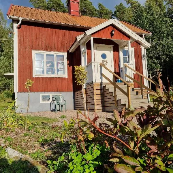 Skölvs Gård Hus Björnfallet, hotel v destinaci Glanshammar