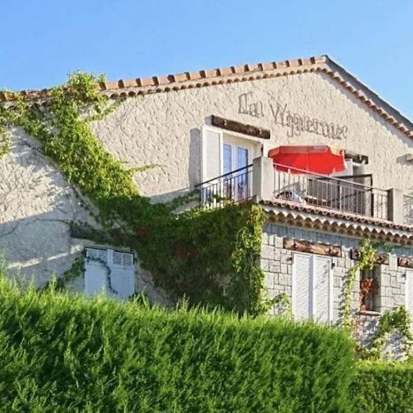 Hôtel La Vigneraie, hotel in Chateauneuf Villevieille