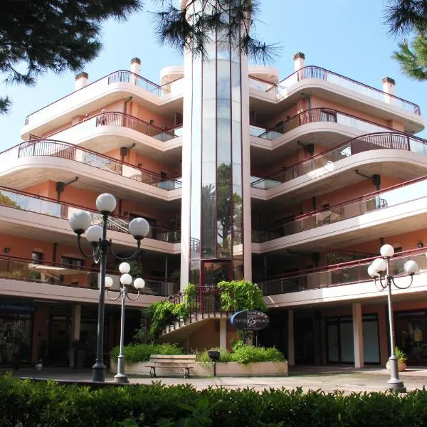 Residence Crystal Palace, hotel in Milano Marittima