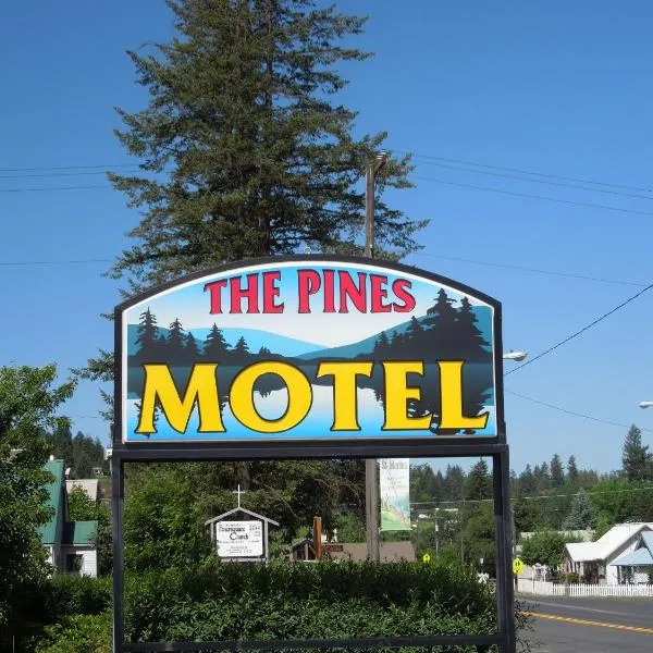 The Pines Motel, hotel en Harrison