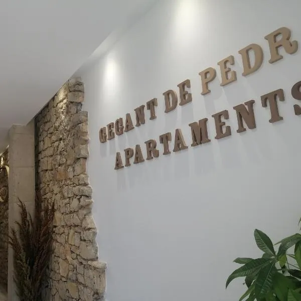 Gegant de Pedra Apartaments, hotel en Vistabella del Maestrazgo