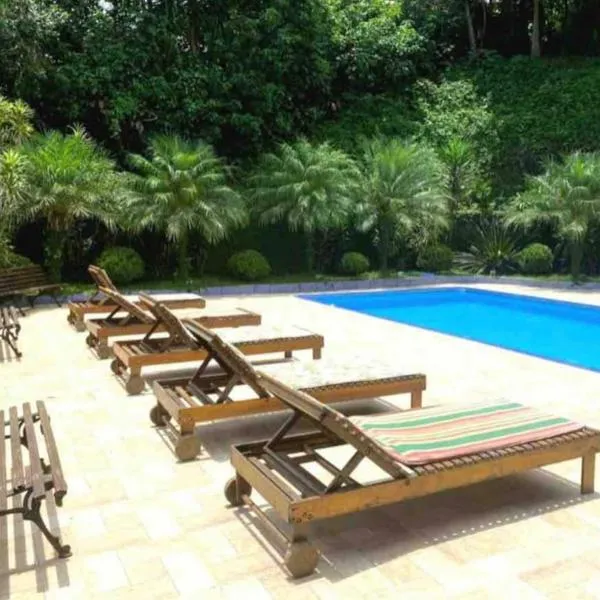 Chácara espaçosa e aconchegante em Juquitiba Sp, hotel v destinaci Juquitiba