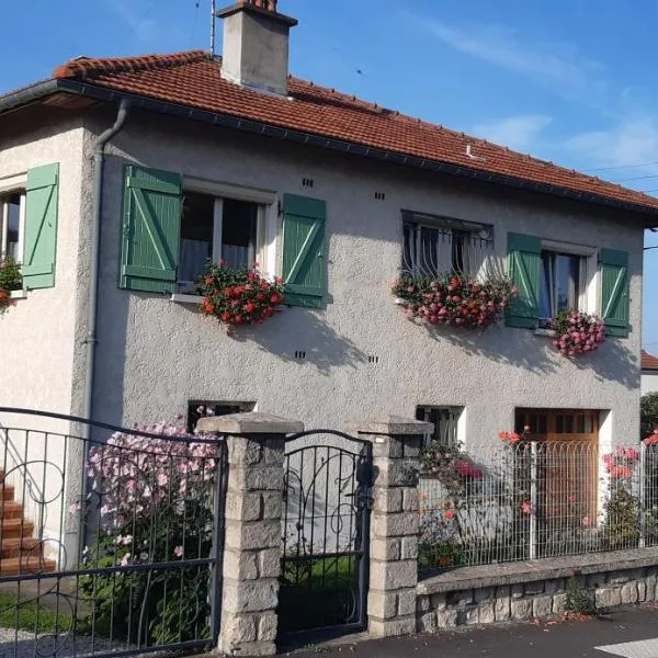 Chez Evelyne chambre d'hôtes chez l'habitant, hotelli kohteessa Sommedieue