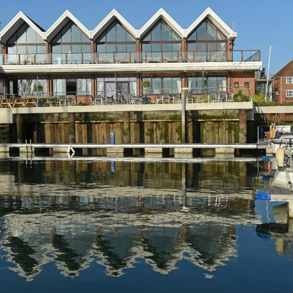 Royal Southern Yacht Club, hotel in Hedge End