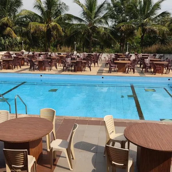Kanthi Resorts Badami, hotel in Bāgalkot