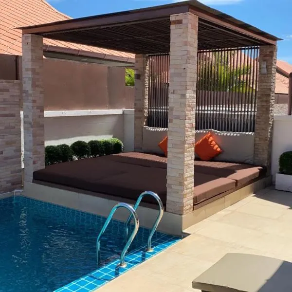 Luxury Pool villa C16 / 4BR 8-10 Persons, khách sạn ở Bãi biển Jomtien