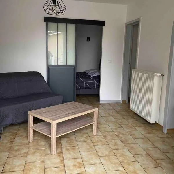 Appartement chaleureux au cœur d un village classé – hotel w mieście Villebois-Lavalette