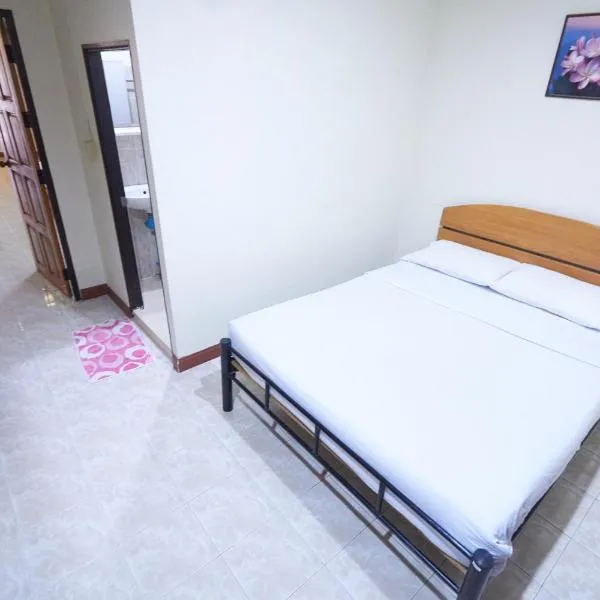 Toon Guesthouse, hotel a Sukhothai