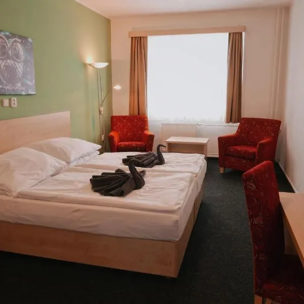 Městský hotel Bobík, hotell i Stožec