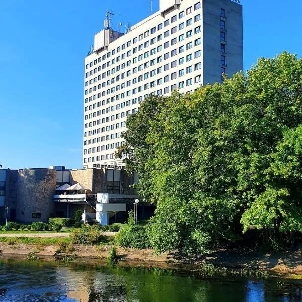 Hotel Gromada Pila, hotel in Białla