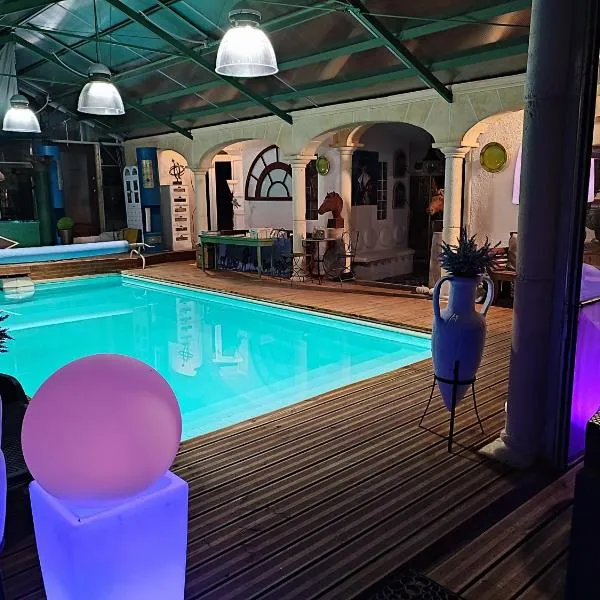 Domaine Le Lanis Chambre d'hôtes piscine spa, hotel in Saint-Girons