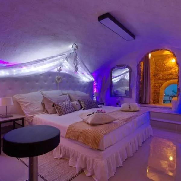 Les Secrets d'Alcôve, nuits Romantiques avec SPA, hotel v Aix-en-Provence