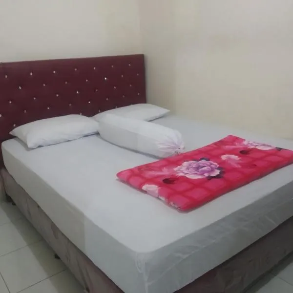 Modern indekos Cilegon Syariah Near Hospital Krakatau Medika Redpartner, hotel v destinaci Grogol