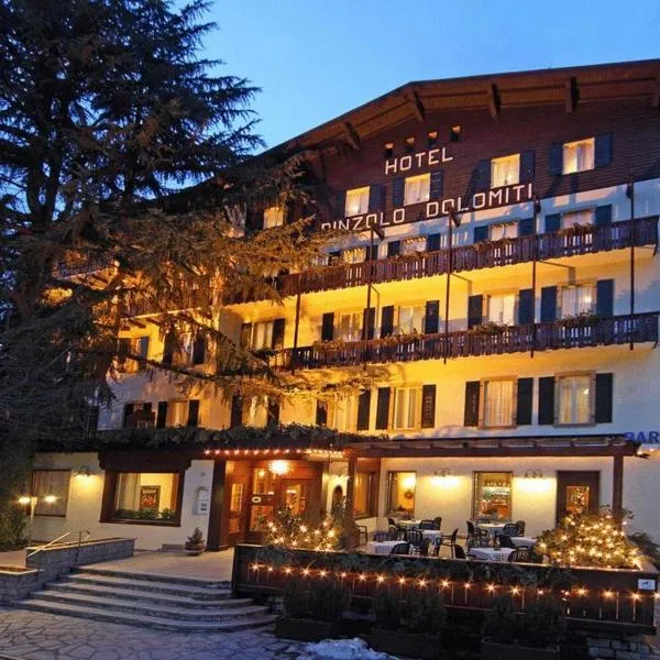 Hotel Pinzolo-Dolomiti، فندق في بينزولو