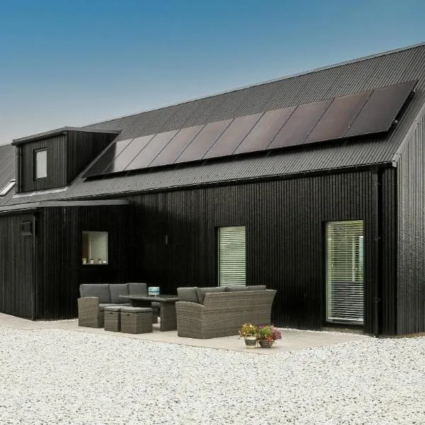 Black Barn Skye - Contemporary 3 bed / 4 bath home, hotel v destinaci Broadford