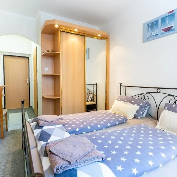 Penzion Na Starém náměstí, hotel v destinaci Sokolov