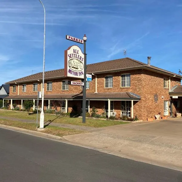 All Settlers Motor Inn Parkes, hótel í Parkes