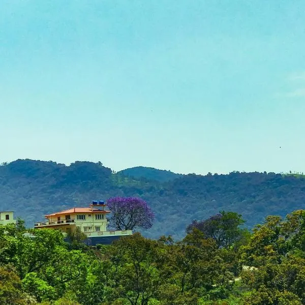 Hidden Heaven, hotel in Kāramadai