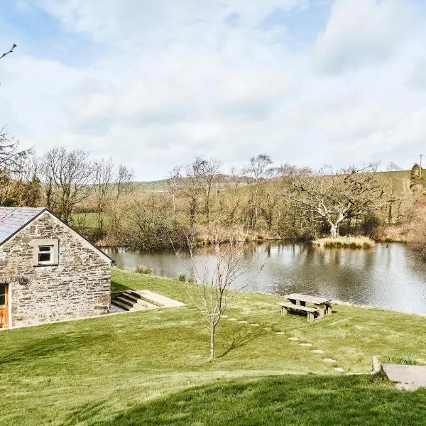 Penuwch Boathouse, hotel in Carmarthen