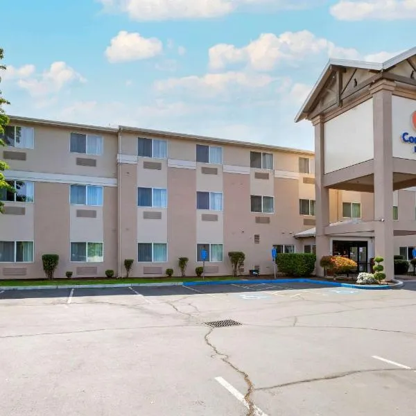 Comfort Inn Medford South, hotel u gradu 'Medford'
