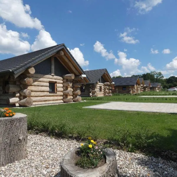 Naturstammhaus Tollensesee, Hotel in Krickow